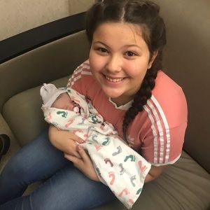 Meet your Posher, Dakota